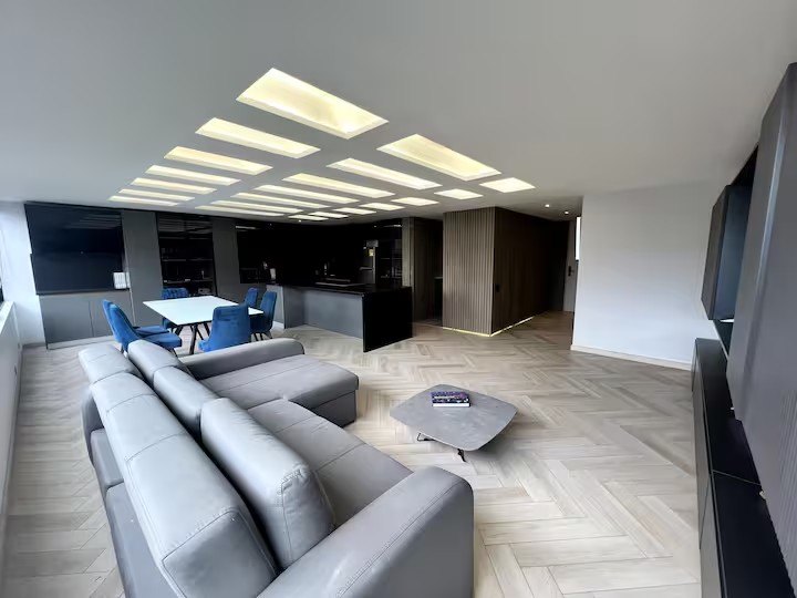 Cra. 11a # 95-20, Chapinero, Bogotá, D.C., Bogotá, Bogotá, D.C., Colombia 3